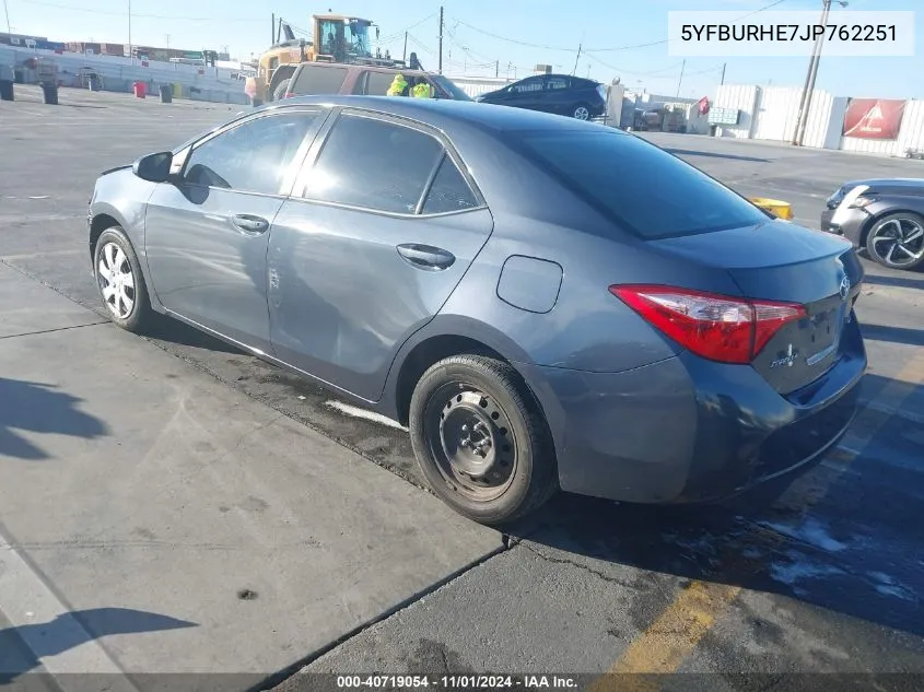 2018 Toyota Corolla Le VIN: 5YFBURHE7JP762251 Lot: 40719054