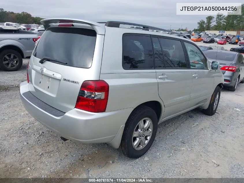 2005 Toyota Highlander V6 VIN: JTEGP21A050044256 Lot: 40781574