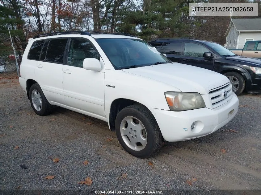 2005 Toyota Highlander Limited V6 VIN: JTEEP21A250082658 Lot: 40854789