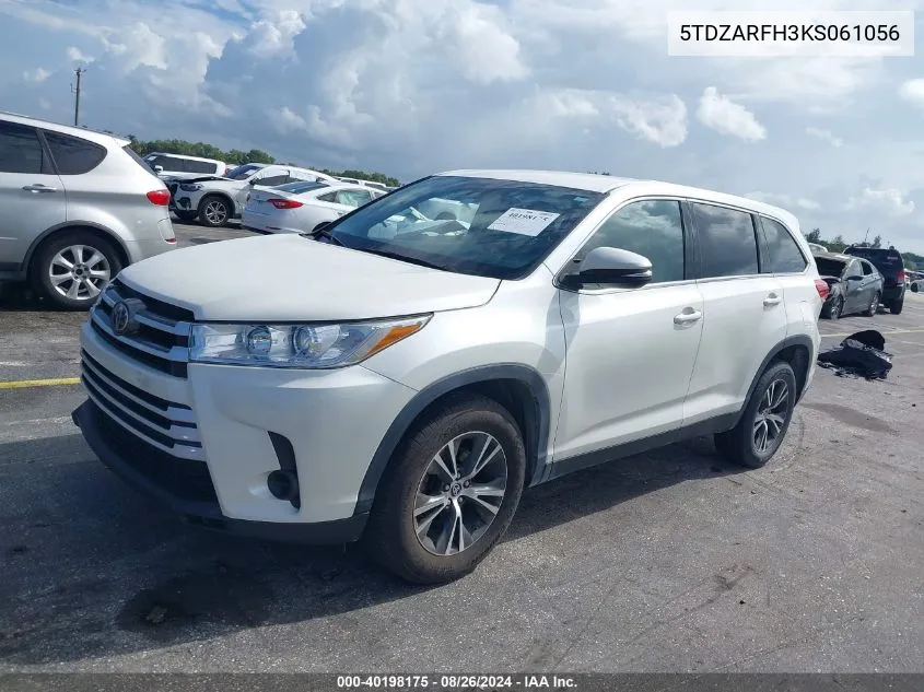 5TDZARFH3KS061056 2019 Toyota Highlander Le