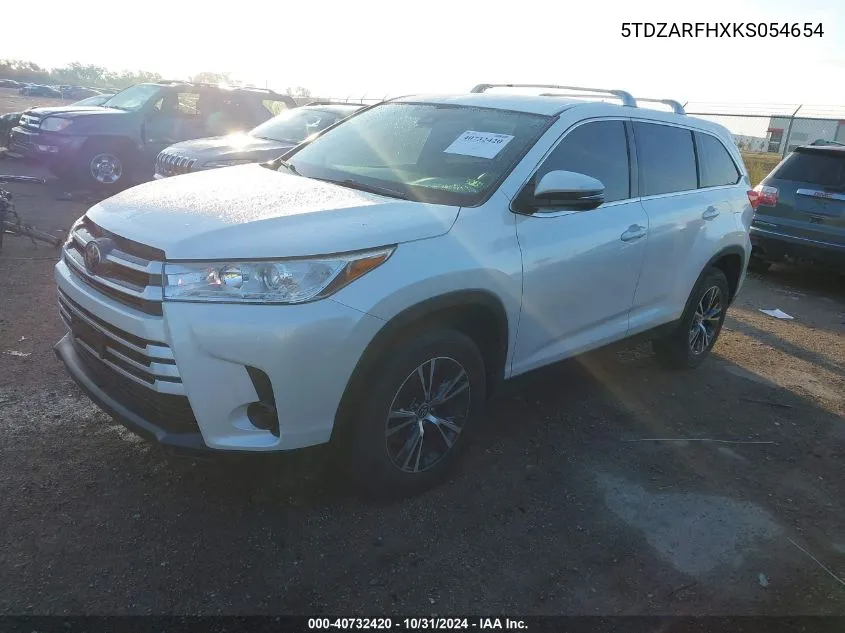 2019 Toyota Highlander Le VIN: 5TDZARFHXKS054654 Lot: 40732420