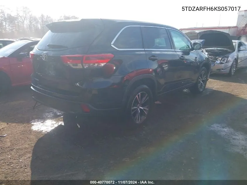 5TDZARFH6KS057017 2019 Toyota Highlander Le