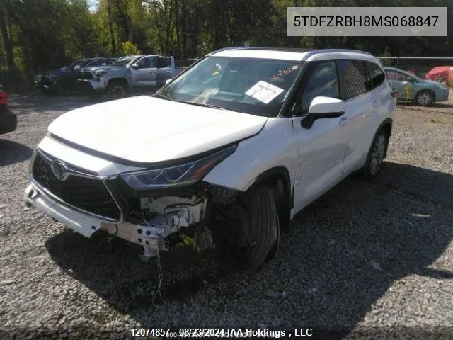 2021 Toyota Highlander Platinum VIN: 5TDFZRBH8MS068847 Lot: 12074857