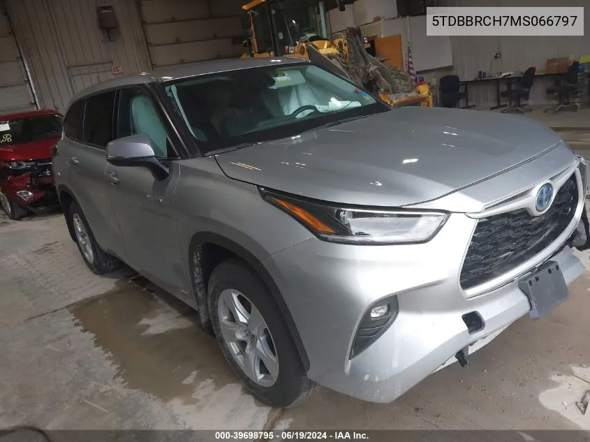 2021 Toyota Highlander Hybrid Le VIN: 5TDBBRCH7MS066797 Lot: 39698795