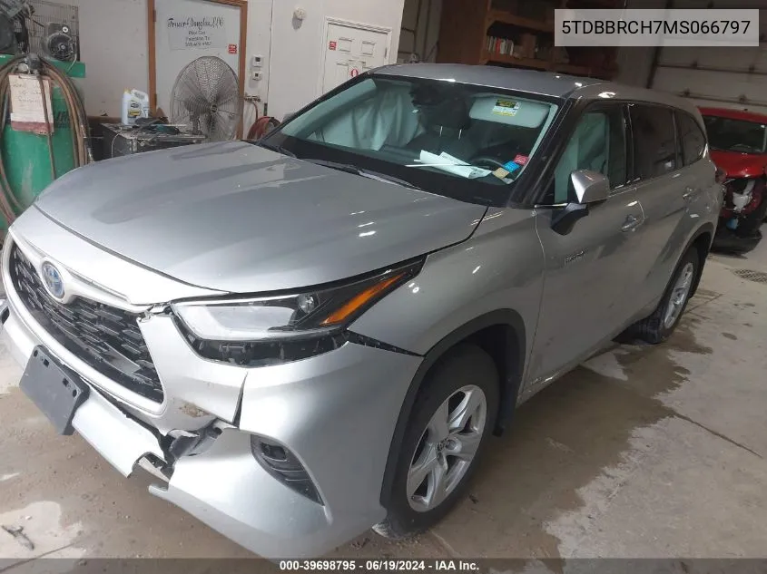 2021 Toyota Highlander Hybrid Le VIN: 5TDBBRCH7MS066797 Lot: 39698795