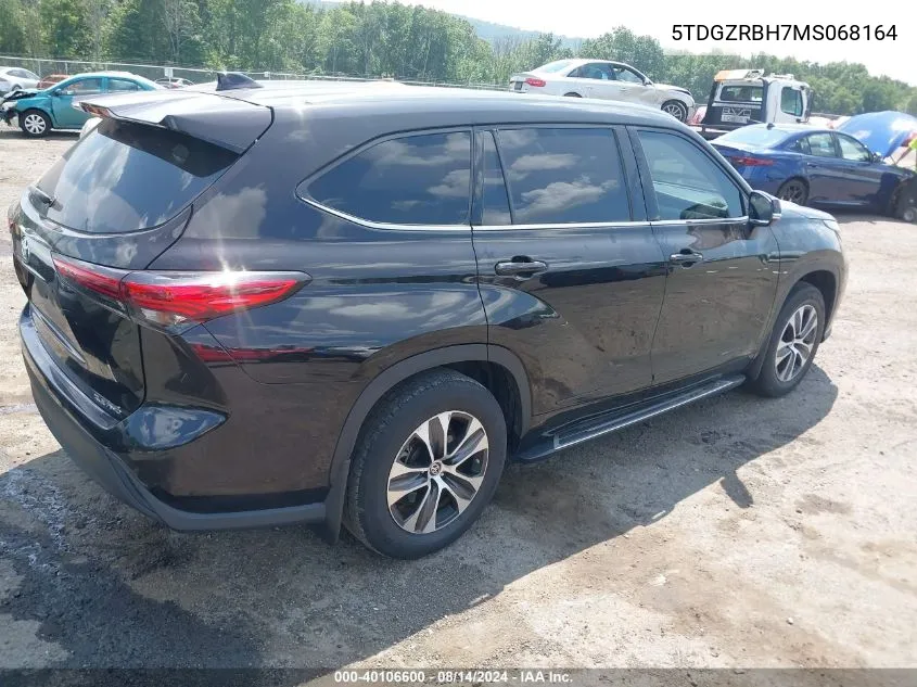 5TDGZRBH7MS068164 2021 Toyota Highlander Xle