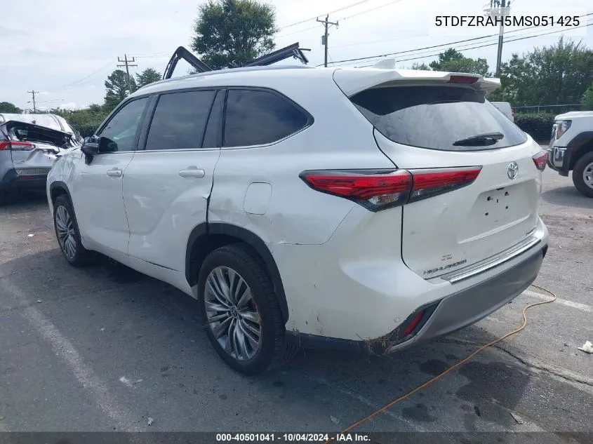 2021 Toyota Highlander Platinum VIN: 5TDFZRAH5MS051425 Lot: 40501041