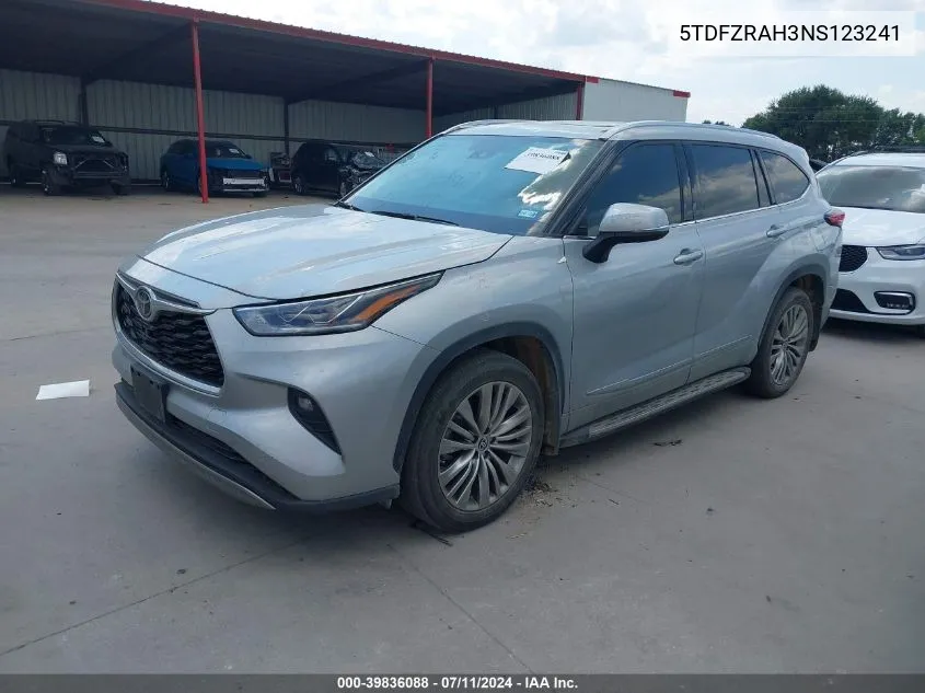 2022 Toyota Highlander Platinum VIN: 5TDFZRAH3NS123241 Lot: 39836088