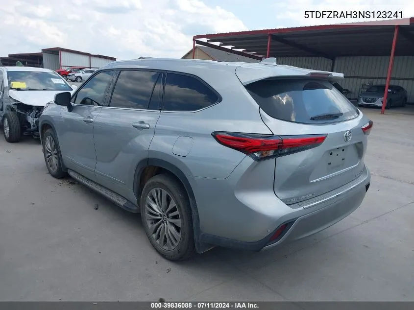 2022 Toyota Highlander Platinum VIN: 5TDFZRAH3NS123241 Lot: 39836088