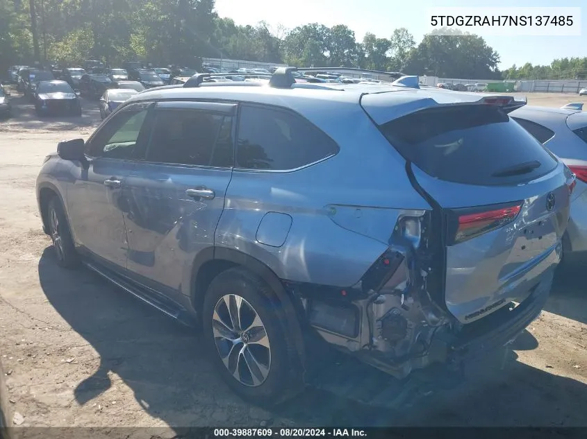 5TDGZRAH7NS137485 2022 Toyota Highlander Xle