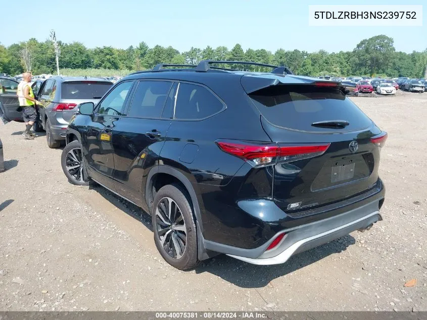 5TDLZRBH3NS239752 2022 Toyota Highlander Xse