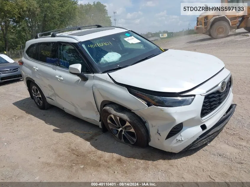 5TDGZRBH9NS597133 2022 Toyota Highlander Xle