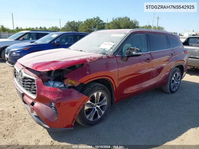 2022 Toyota Highlander Xle VIN: 5TDGZRAH7NS542925 Lot: 40563484