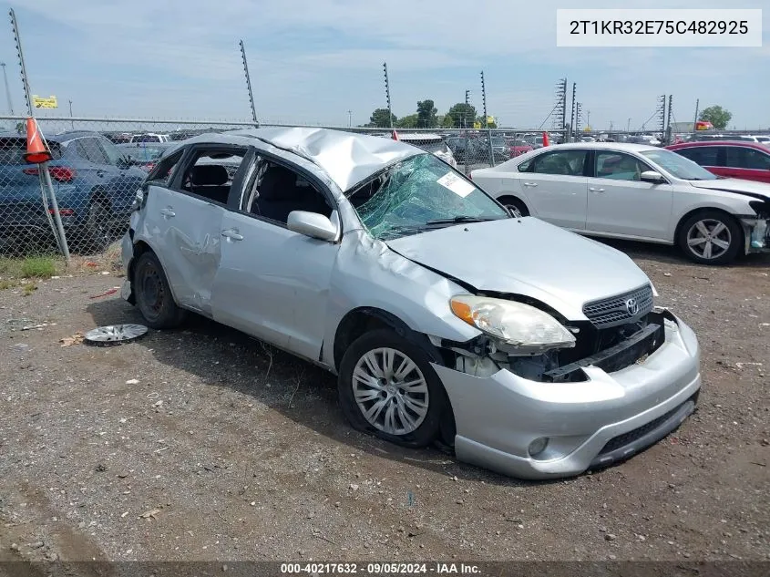 2T1KR32E75C482925 2005 Toyota Matrix Xr