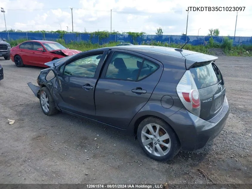 2012 Toyota Prius C VIN: JTDKDTB35C1023097 Lot: 12061574