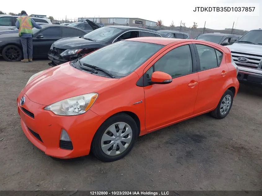 2013 Toyota Prius C VIN: JTDKDTB35D1037857 Lot: 12132800