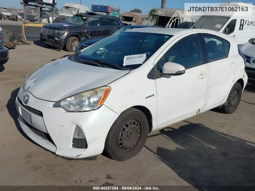 JTDKDTB37E1062163 2014 Toyota Prius C One