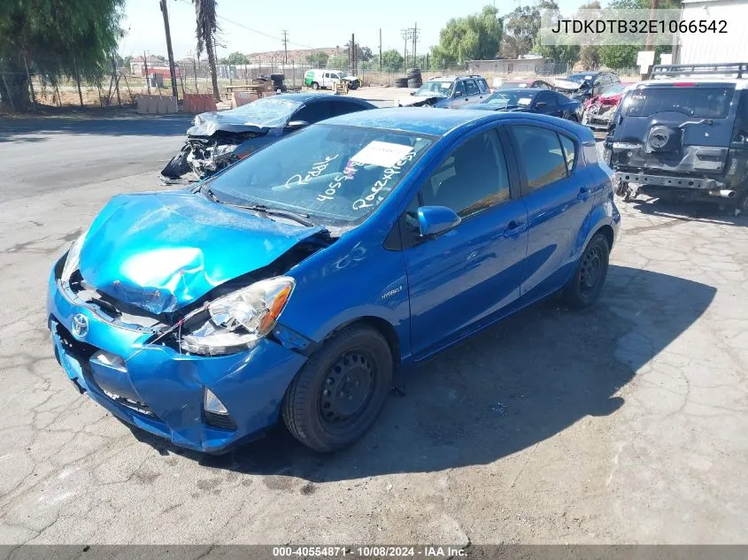 JTDKDTB32E1066542 2014 Toyota Prius C Three