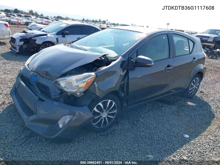 JTDKDTB36G1117608 2016 Toyota Prius C One