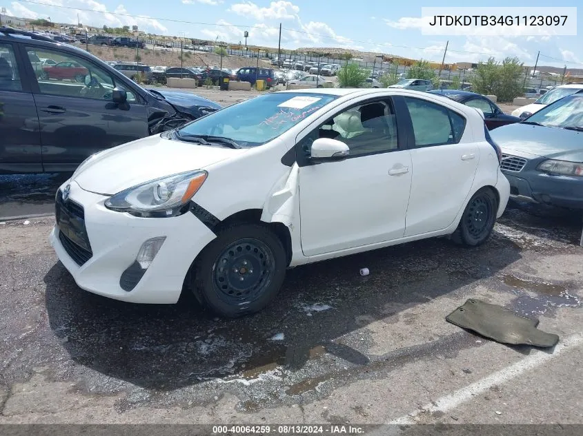 JTDKDTB34G1123097 2016 Toyota Prius C Two