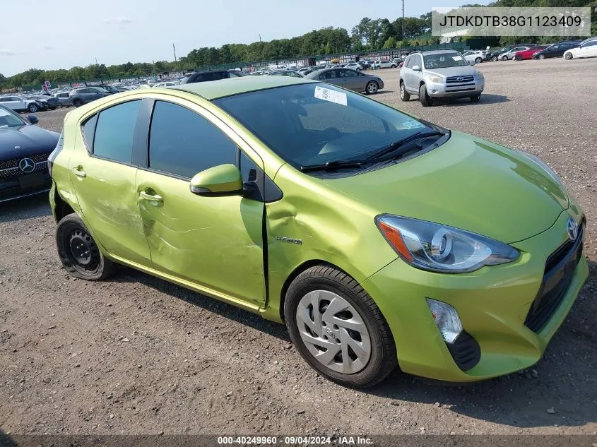 JTDKDTB38G1123409 2016 Toyota Prius C Three