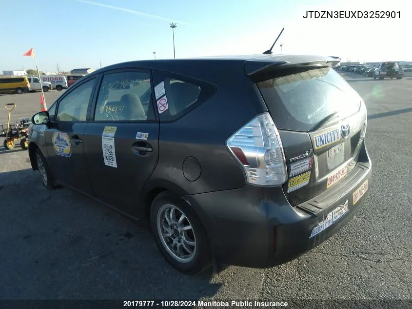 JTDZN3EUXD3252901 2013 Toyota Prius V