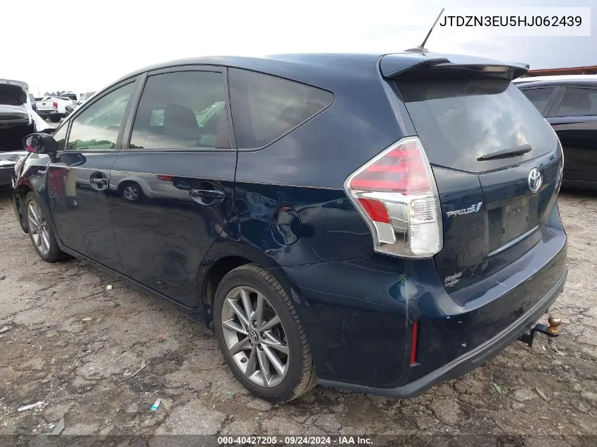 JTDZN3EU5HJ062439 2017 Toyota Prius V Five