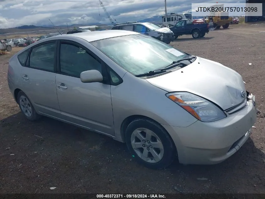 2005 Toyota Prius VIN: JTDKB20U757013098 Lot: 40372371