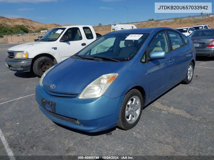 2005 Toyota Prius VIN: JTDKB20U657033942 Lot: 40500746