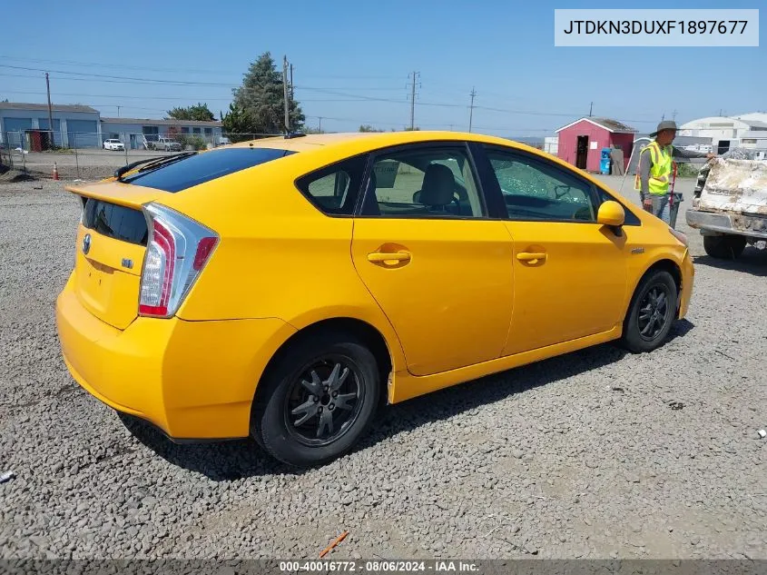 JTDKN3DUXF1897677 2015 Toyota Prius Four