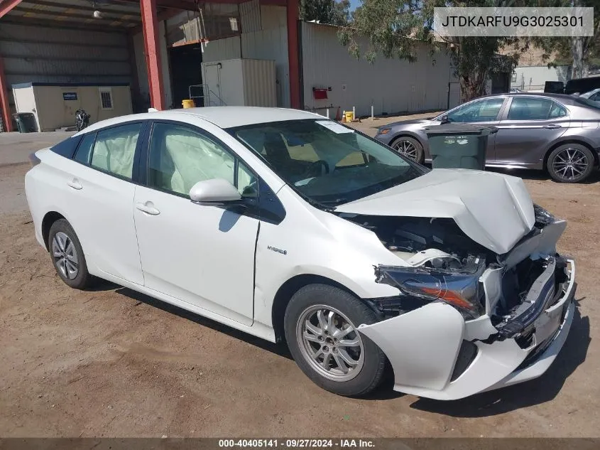 JTDKARFU9G3025301 2016 Toyota Prius Three