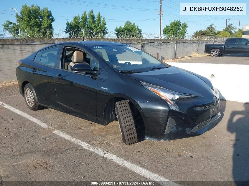 JTDKBRFUXH3048262 2017 Toyota Prius Two