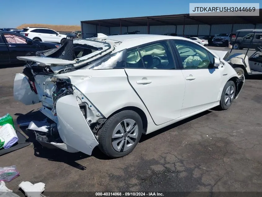 JTDKARFU5H3044669 2017 Toyota Prius