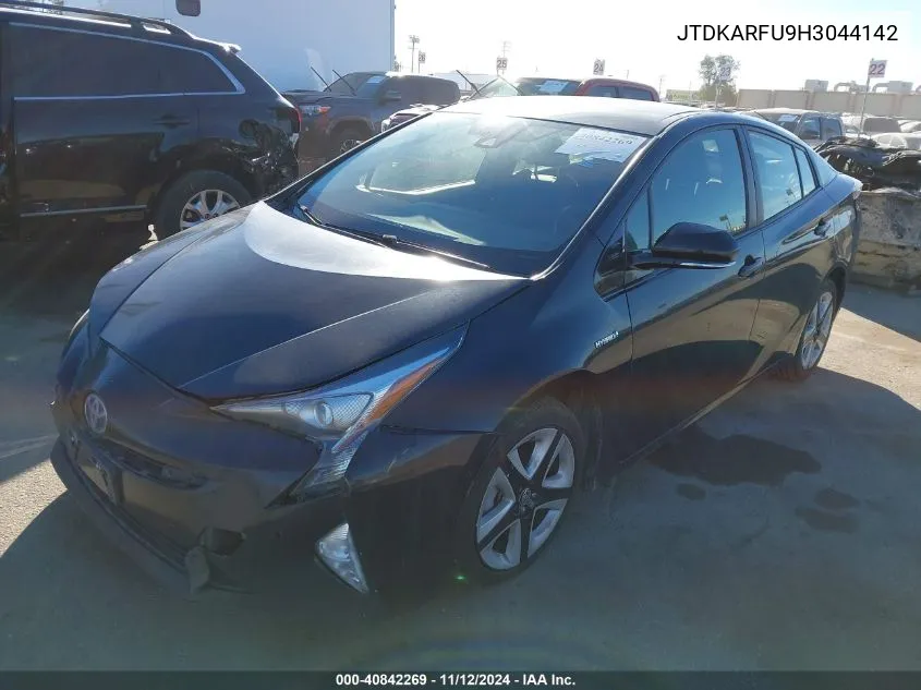 JTDKARFU9H3044142 2017 Toyota Prius Three Touring