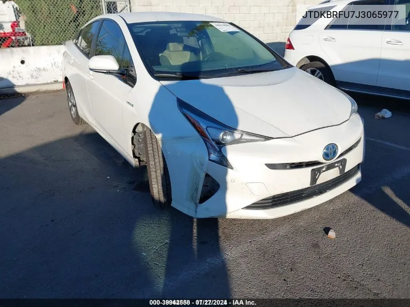 JTDKBRFU7J3065977 2018 Toyota Prius Two