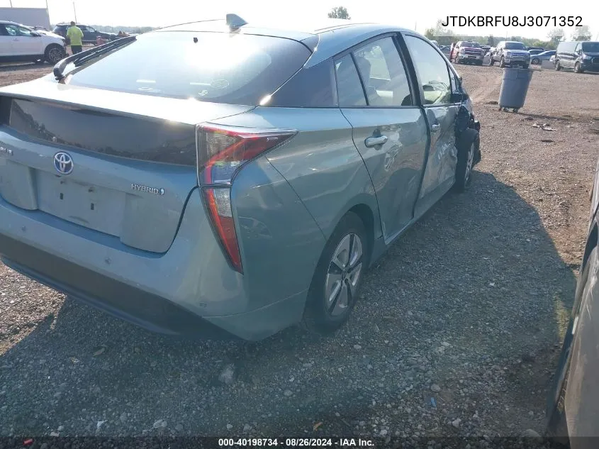 JTDKBRFU8J3071352 2018 Toyota Prius Two