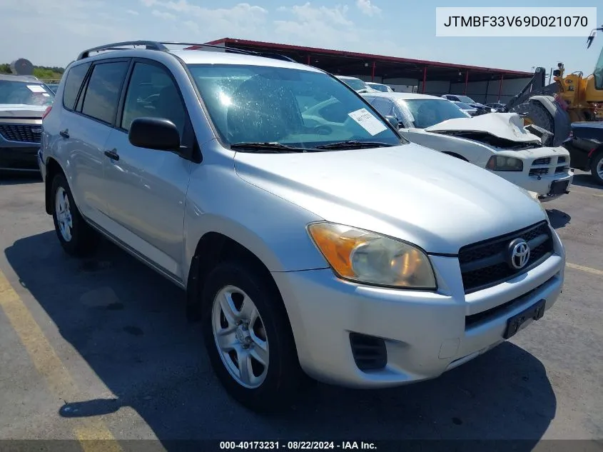 2009 Toyota Rav4 VIN: JTMBF33V69D021070 Lot: 40173231