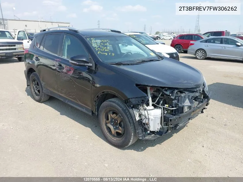 2T3BFREV7FW306262 2015 Toyota Rav4 Le