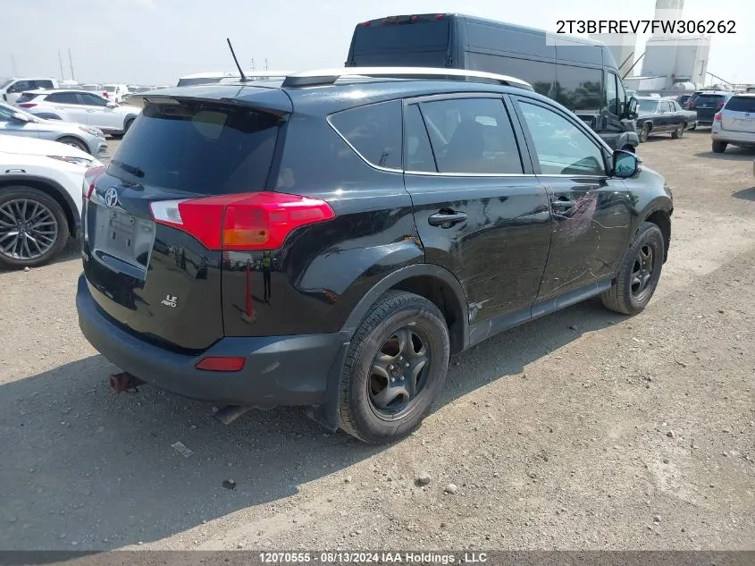 2T3BFREV7FW306262 2015 Toyota Rav4 Le