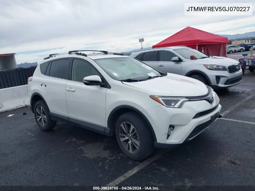 JTMWFREV5GJ070227 2016 Toyota Rav4 Xle