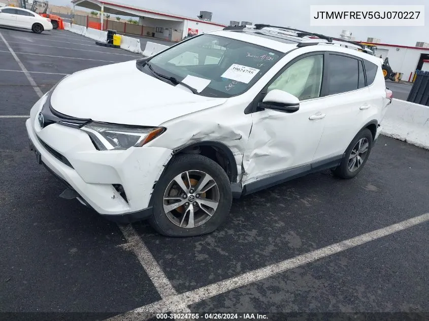 2016 Toyota Rav4 Xle VIN: JTMWFREV5GJ070227 Lot: 39024755