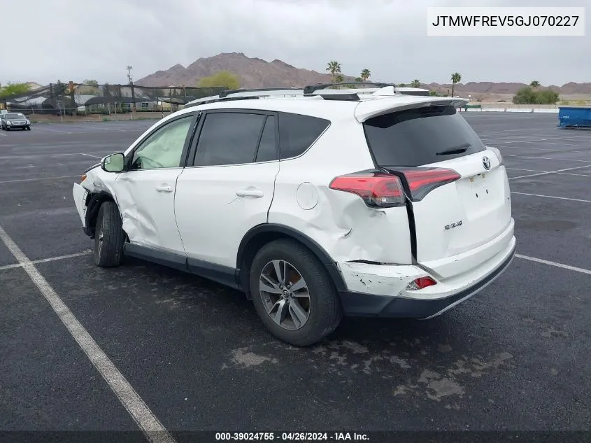 JTMWFREV5GJ070227 2016 Toyota Rav4 Xle