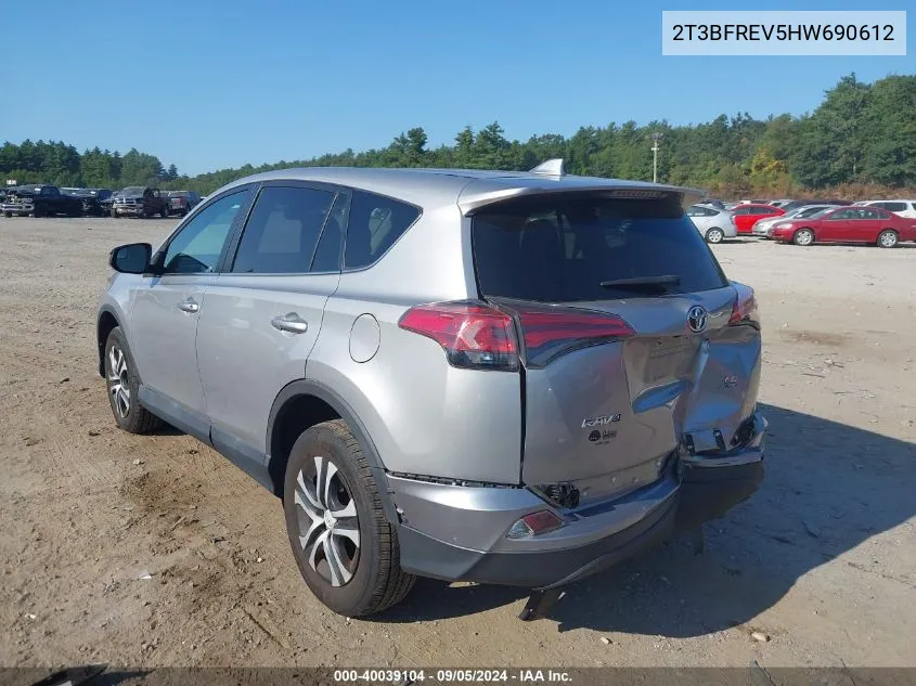 2017 Toyota Rav4 Le VIN: 2T3BFREV5HW690612 Lot: 40039104