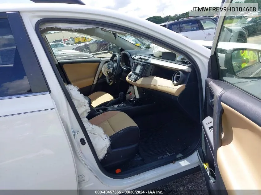 JTMWFREV9HD104668 2017 Toyota Rav4 Xle