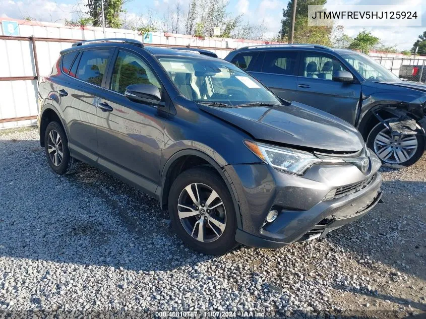 2017 Toyota Rav4 Xle VIN: JTMWFREV5HJ125924 Lot: 40810787