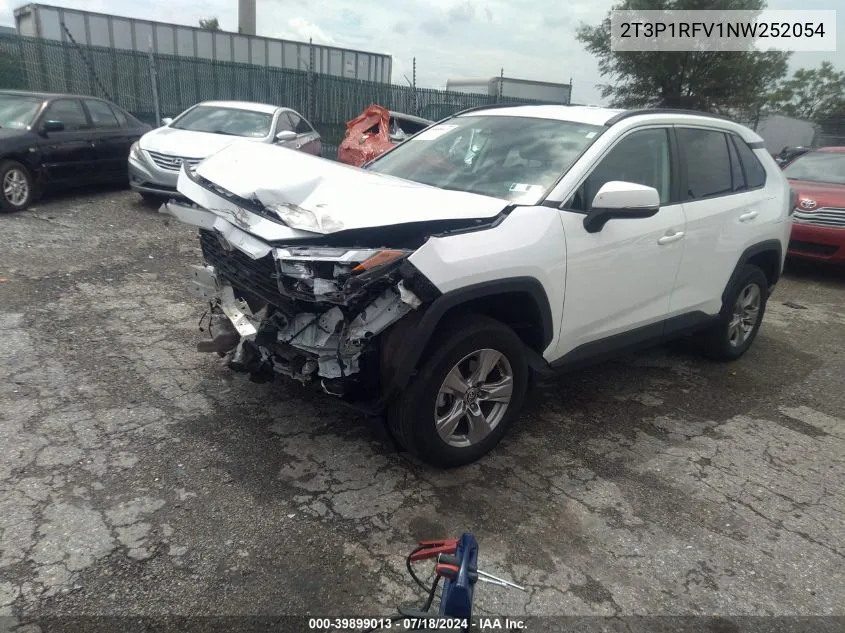 2T3P1RFV1NW252054 2022 Toyota Rav4 Xle