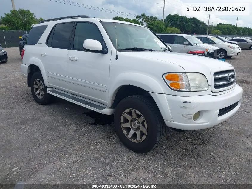 2002 Toyota Sequoia Limited V8 VIN: 5TDZT38A72S070690 Lot: 40312480