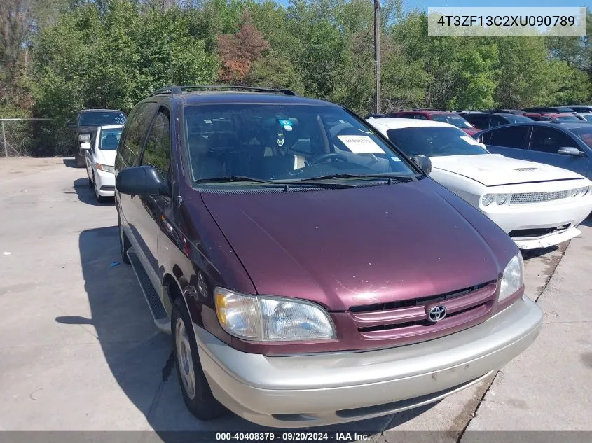 1999 Toyota Sienna Xle VIN: 4T3ZF13C2XU090789 Lot: 40408379