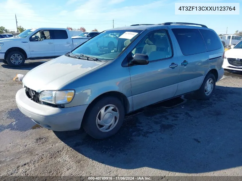 1999 Toyota Sienna Le VIN: 4T3ZF13CXXU123764 Lot: 40789916