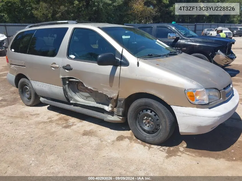 2000 Toyota Sienna Le VIN: 4T3ZF13C3YU228826 Lot: 40293026